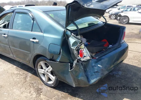 2005 Toyota Camry Le V6 from USA, damaged, VIN 4T1BF32K25U088844